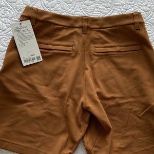 Commission Short Classic 7"